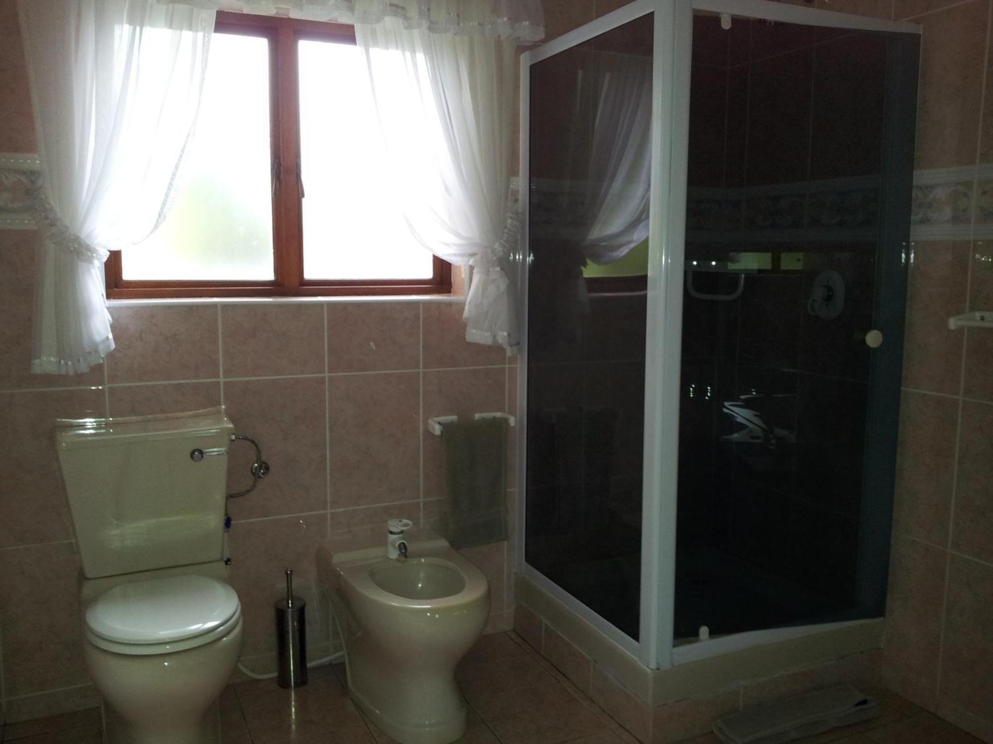 Waterfront Lodge Книсна Екстериор снимка