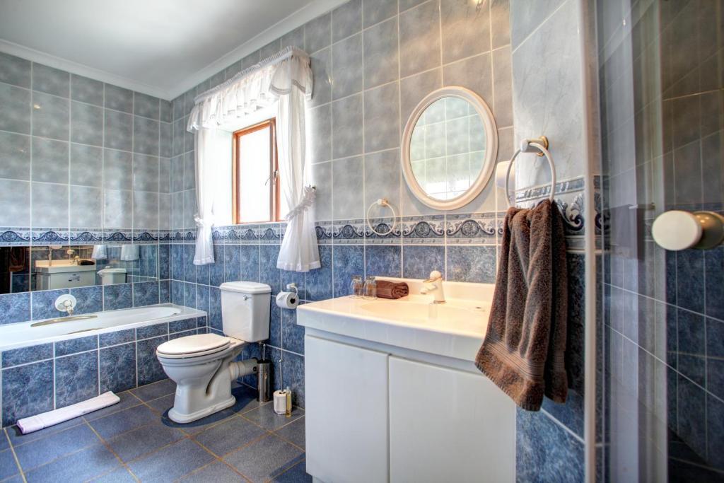 Waterfront Lodge Книсна Стая снимка