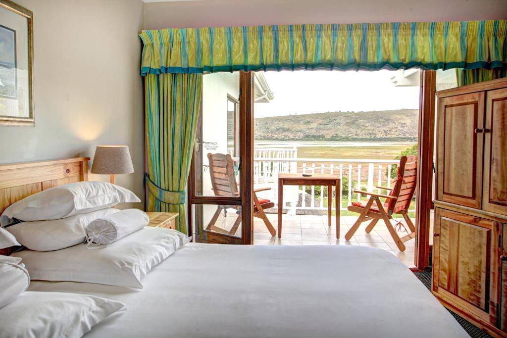 Waterfront Lodge Книсна Стая снимка