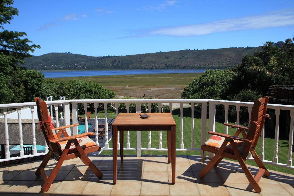 Waterfront Lodge Книсна Стая снимка