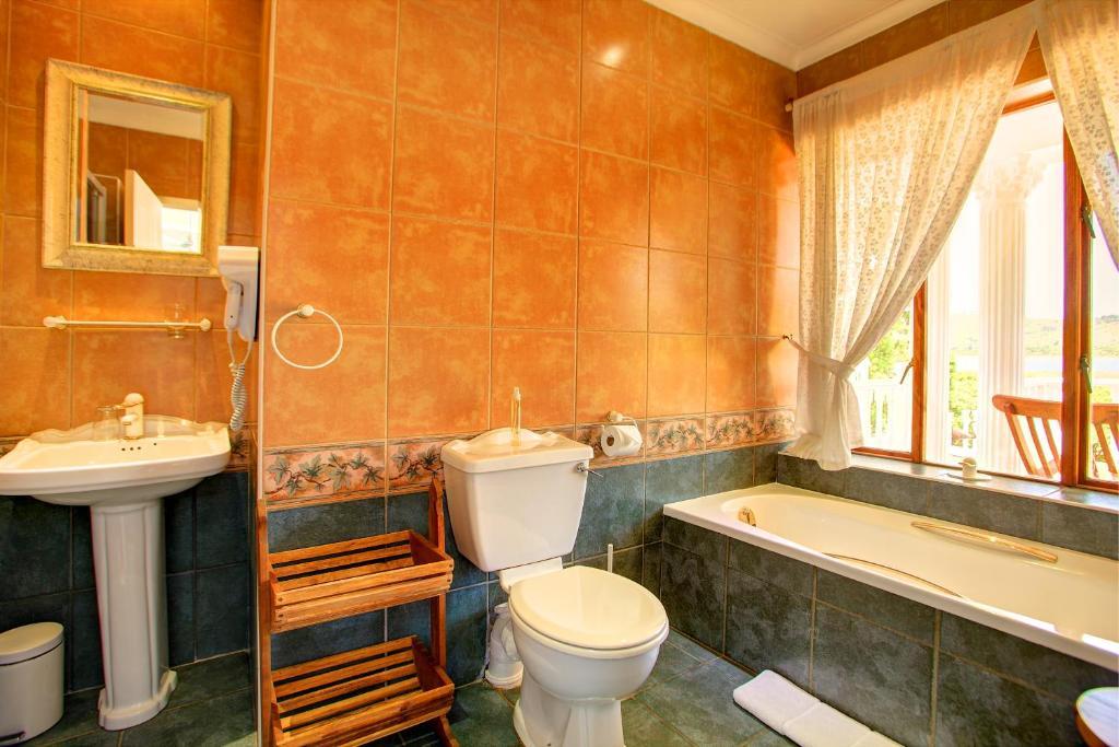 Waterfront Lodge Книсна Стая снимка